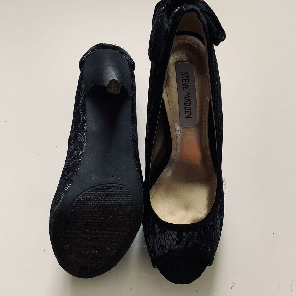 Steve Madden P-Dawn Black Lace Satin Heels - Picture 5 of 5
